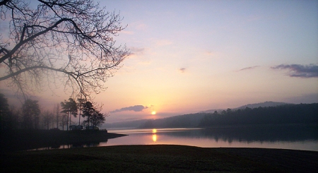 Sunrise on Lake Greeson, Daisy State Park.